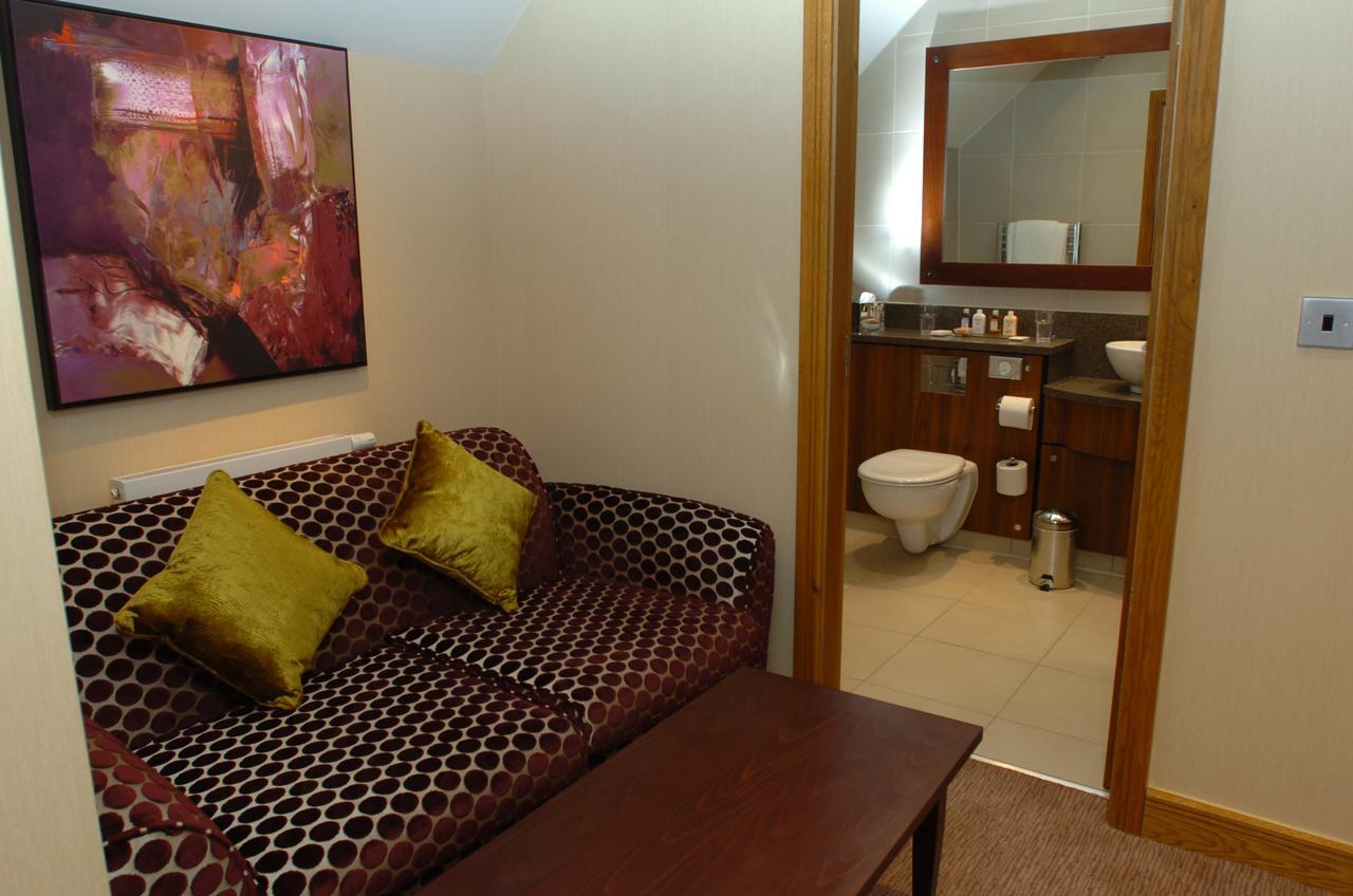 Hotel The Bear'S Paw Warmingham Exteriér fotografie A room at the hotel