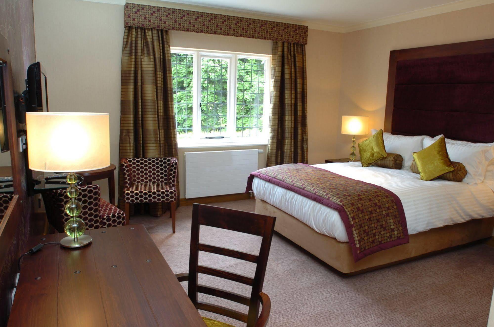 Hotel The Bear'S Paw Warmingham Exteriér fotografie A bedroom at the hotel